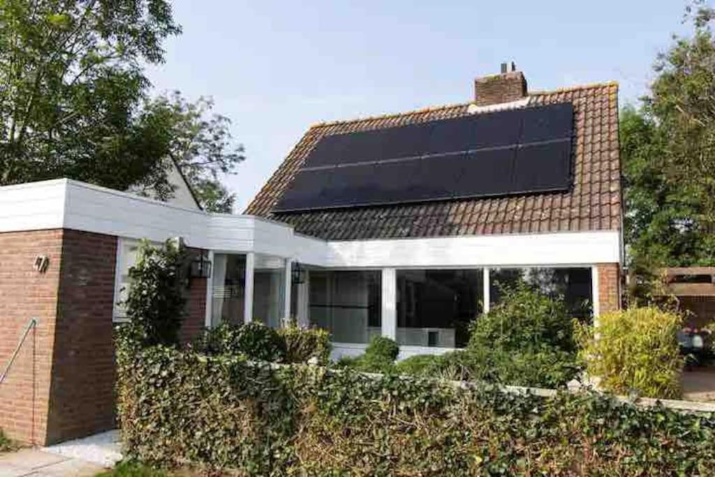 Cosy Bungalow With Private Garden Noordwijkerhout Exterior foto
